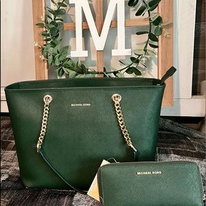 Michael Kors purse/wallet